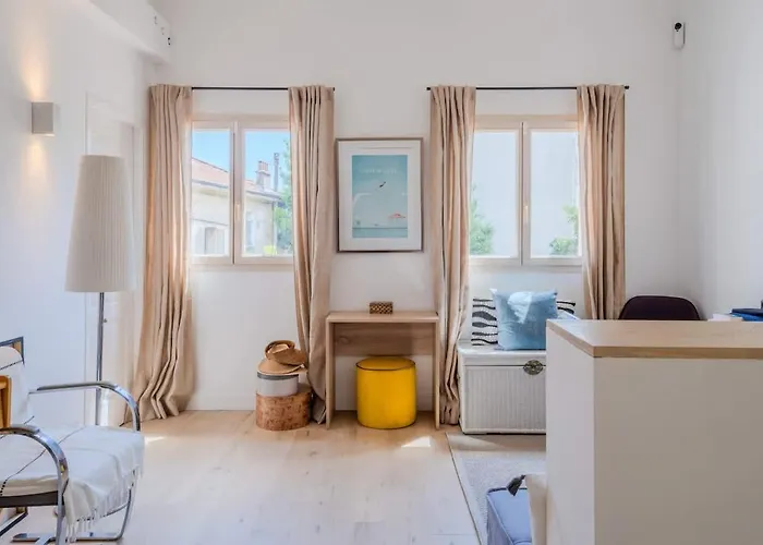 Holiday home Magnifique Avec Piscine Le Cannet