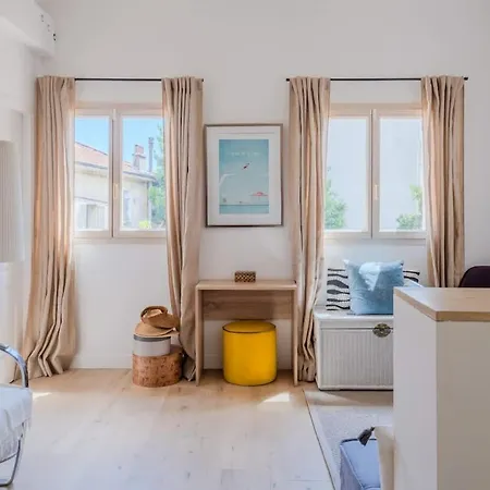 Holiday home Maison De Avec Piscine & Jardin A 5 Min De Cannes Le Cannet